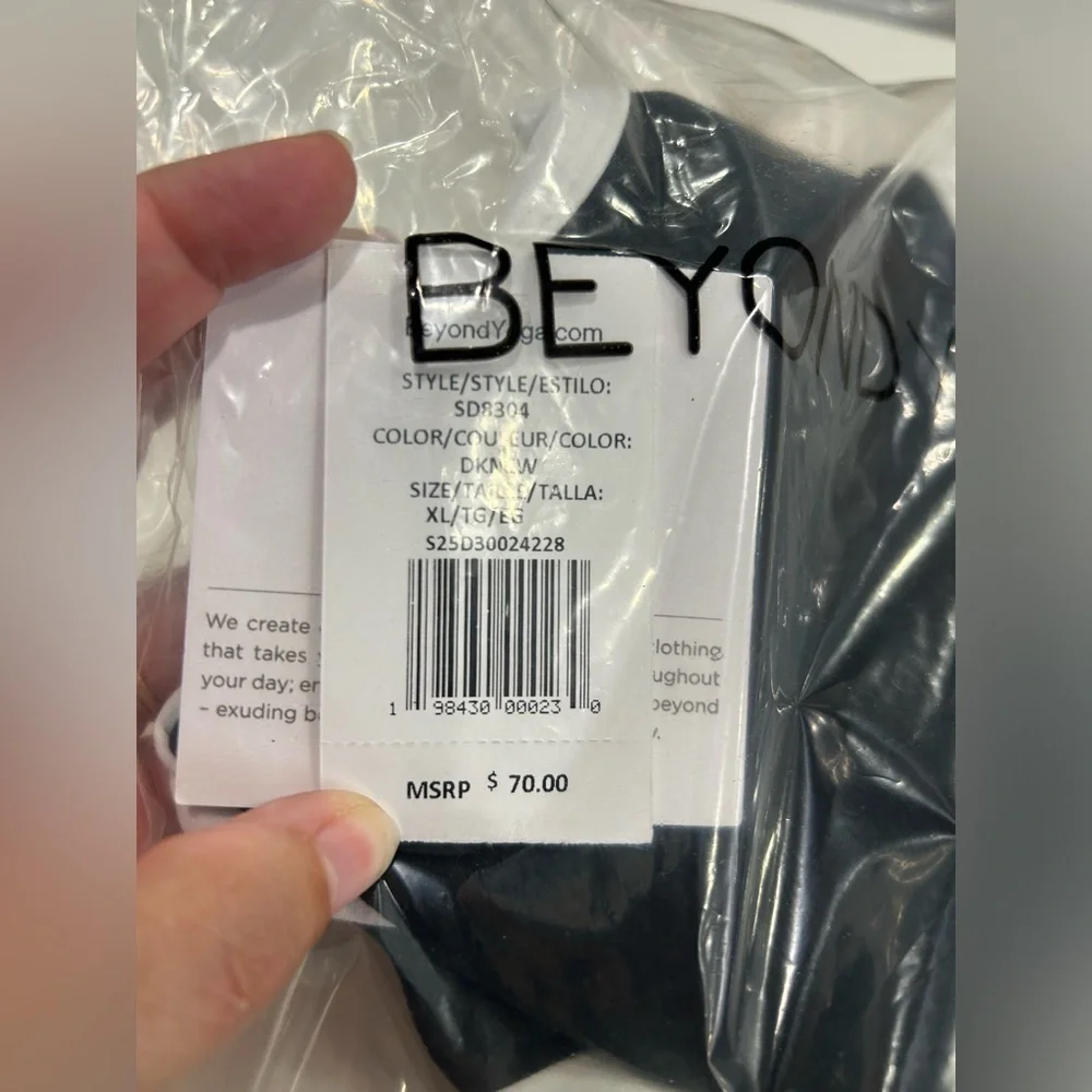 Beyond Yoga Women's XL Spacedye Outlines Bra Black White NWT Contrast Stripe